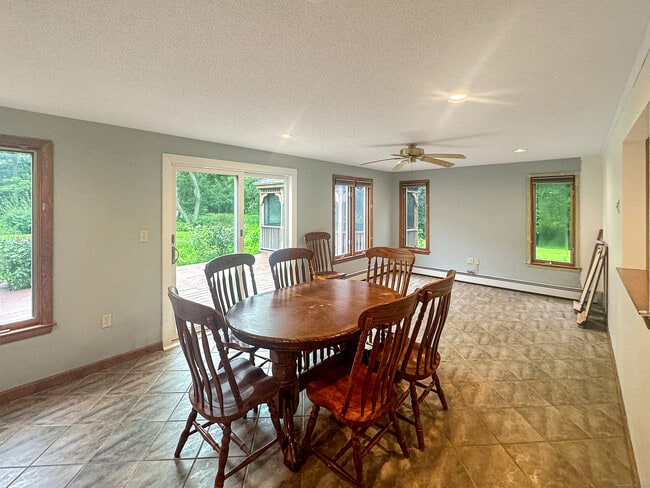 Photo - 85 Debbie Dr