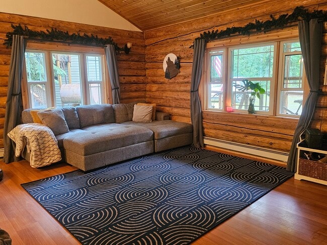 Photo - 2840 Horseshoe Way