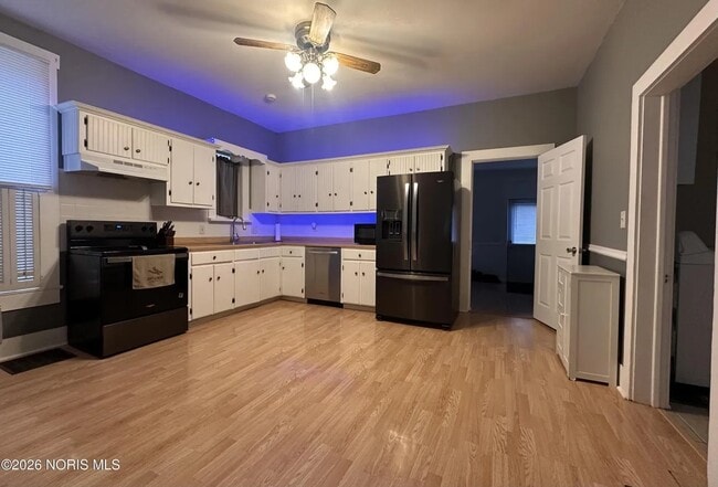 Photo - 320 W Lima St