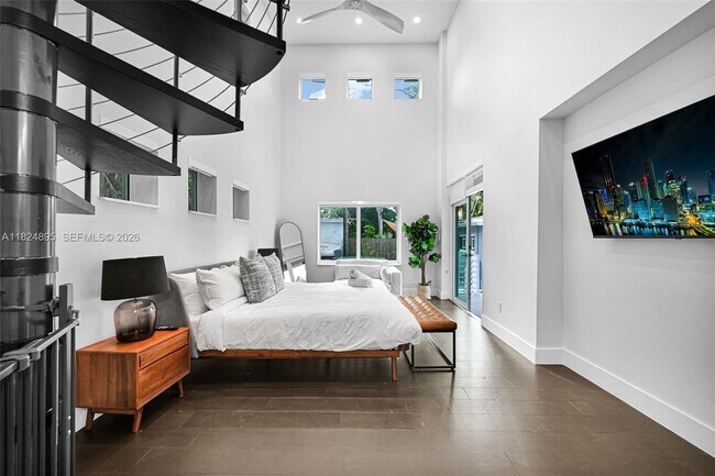 Photo - 150 NE 50th St