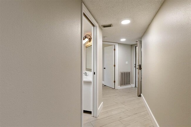 Photo - 2775 Kipps Colony Dr S Unit 205