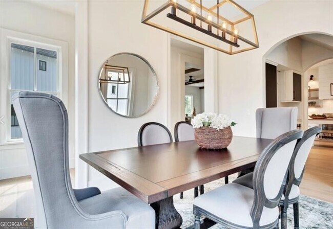 Photo - 740 Belt Loop SE