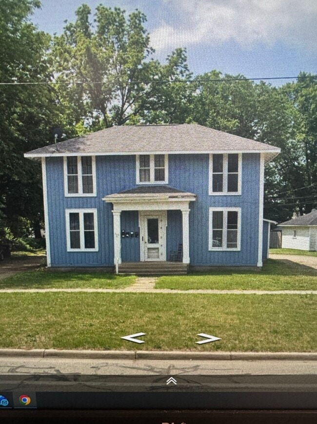 Photo - 243 W Allegan St