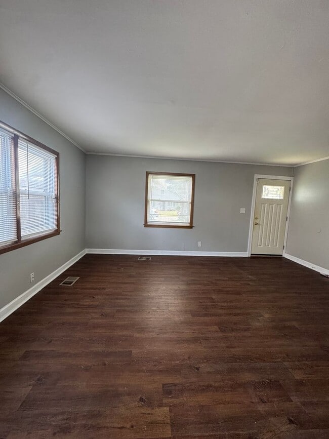 Photo - Two bedroom Ranch Style home in Lansing, I...
