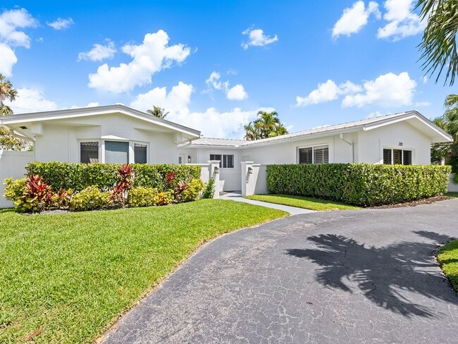 Photo - Coastal Elegance Awaits! Stunning 5-Bedroom Home in Prime Fort Lauderdale Location