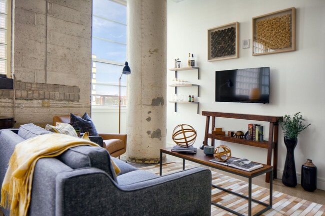 The Hecht Warehouse apartments — community photo