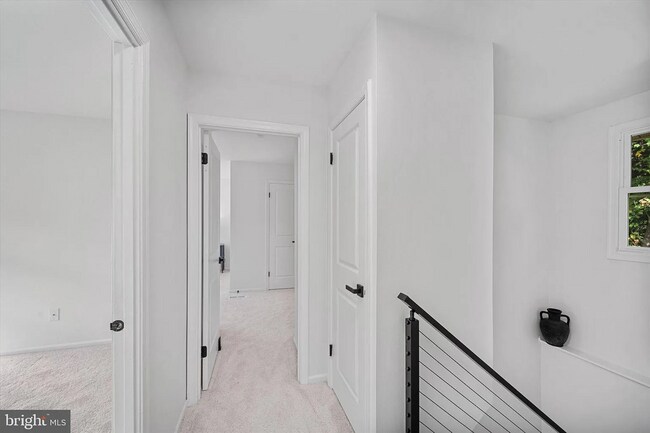 Photo - 10116 Dundalk St