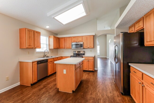 Photo - 1829 Northglen Cir