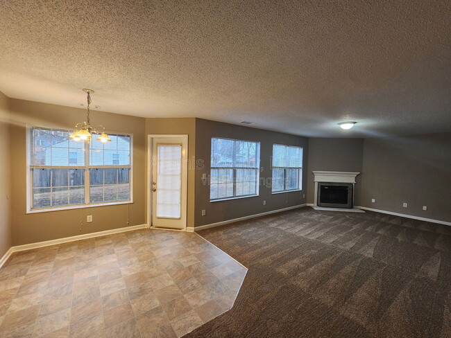 Photo - 5886 Ravensway Dr