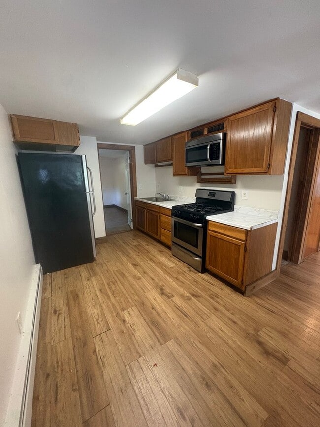 Building Photo - 836 6th St Unit 836 6th St Bsmt