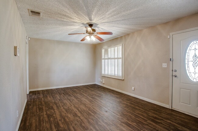 Photo - Pre-lease! Spacious 2 Bedroom with an extra room near Medical and TTU