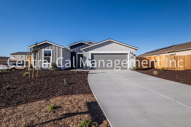 Photo - 4 Bedroom/2 Bath Home with Solar in the Desired Southwest!