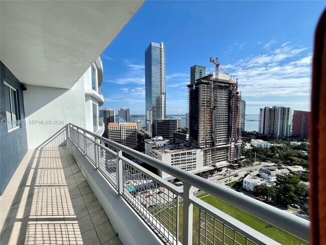 Photo - 60 SW 13th St Unidad 2101