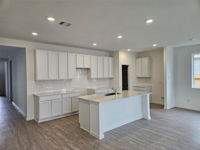 Photo - 16072 Tallis Dr