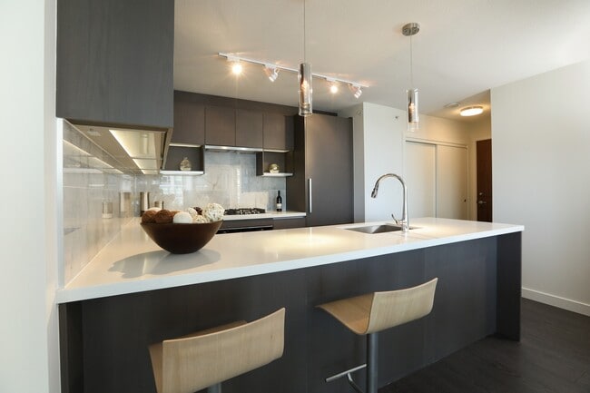 Photo - 1902-13696 100 Avenue Unité 1902