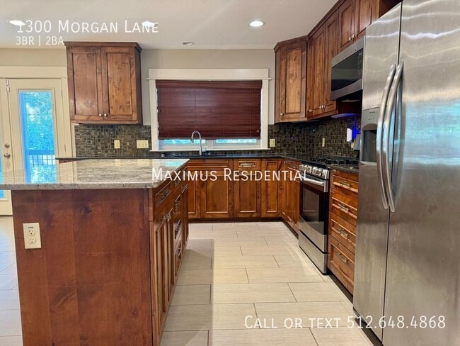 Photo - 1300 Morgan Ln