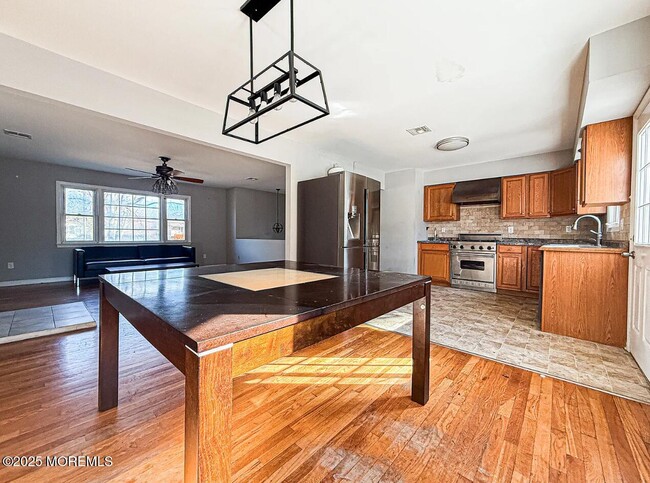 Photo - 532 Frank Applegate Rd