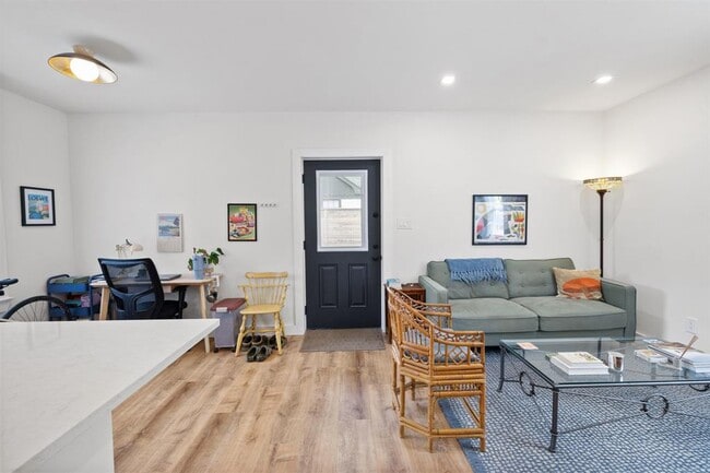 Photo - 2808 Jefferson St