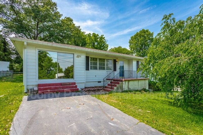 Photo - 186 Greens Lake Cir House