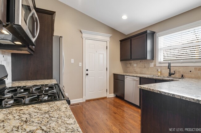 Photo - 1931 Ridgefield Ln