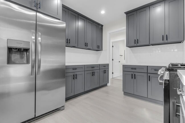 Photo - 4059 Denker Ave