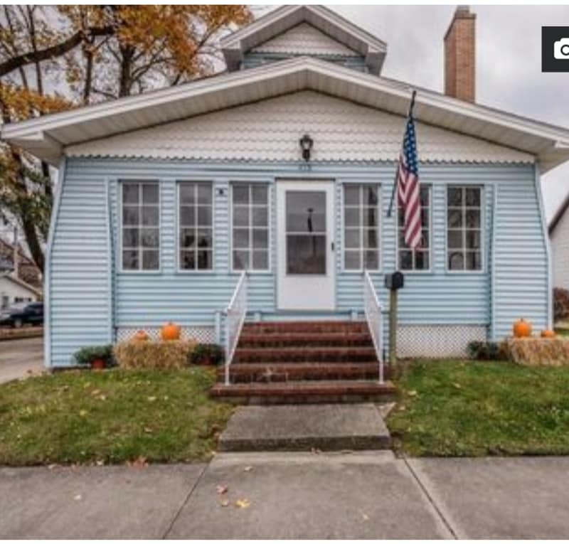 Photo - 415 W 3rd St House