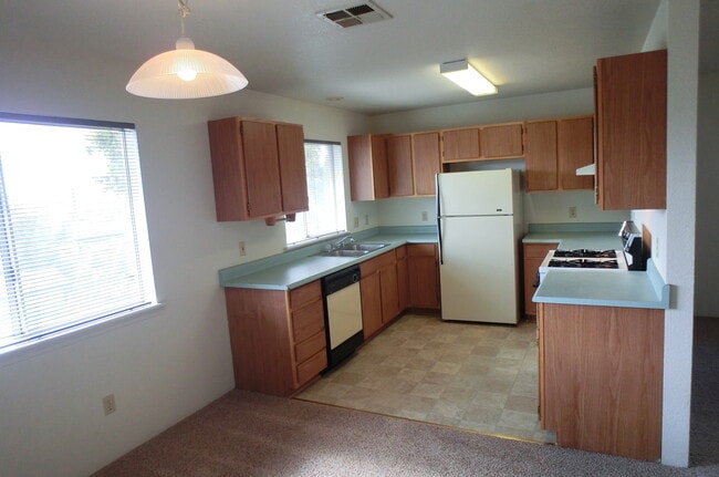 Photo - 2 BED 1 BATH DUPLEX