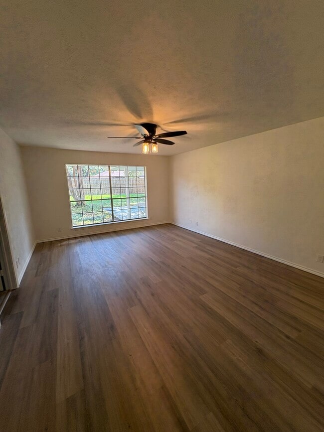 Photo - 4625 Barwick Dr