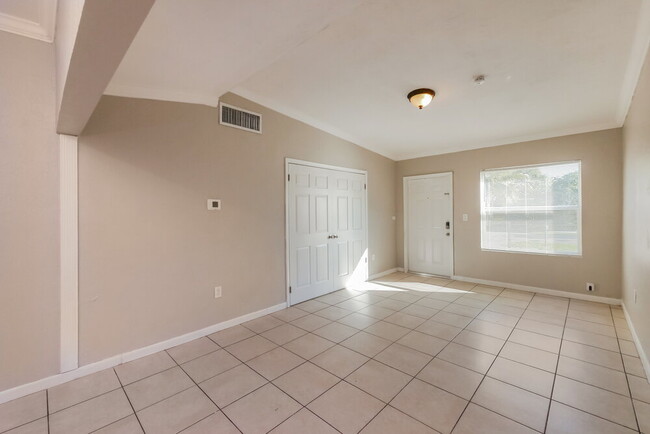 Photo - 259 NW 30th Ave