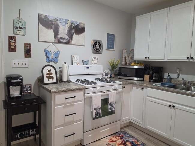 Photo - 15 Bougainville Dr Unit 1