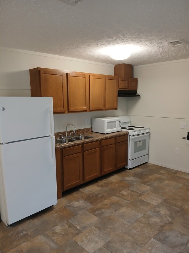 Photo - 920 E North St