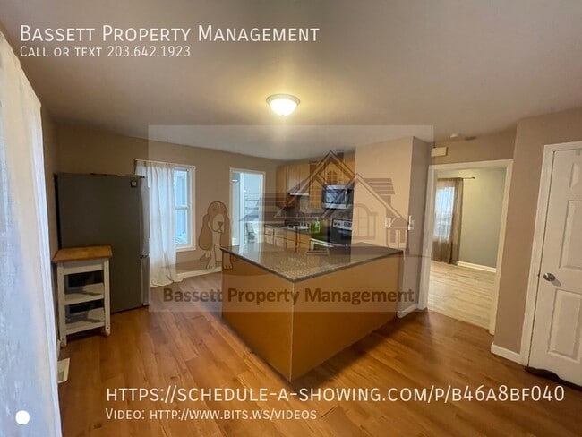 Building Photo - 86 Webb St Rental