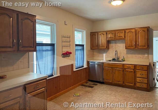 Photo - 16 Edward Sullivan Rd