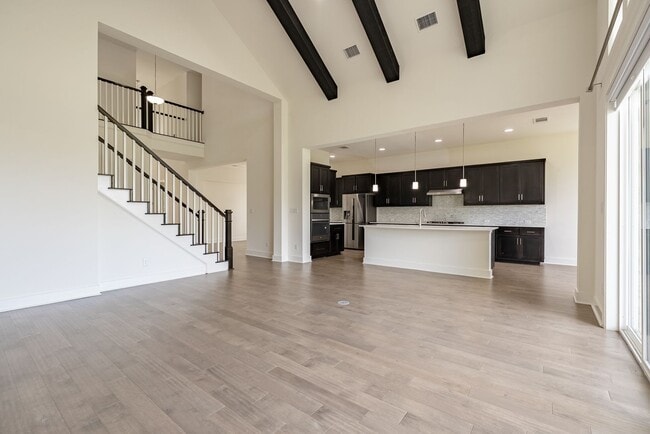 Photo - 212 Eiglehart Rd