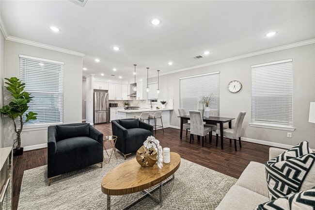 Photo - 4908 McKinney St