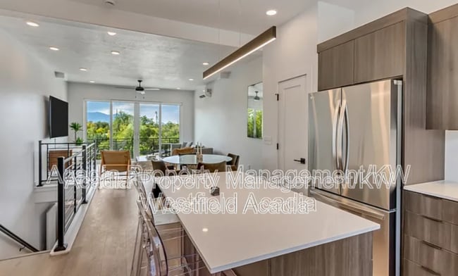 Photo - 4186 S Main St