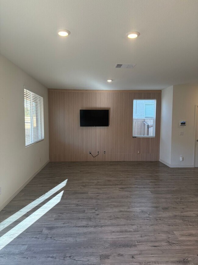 Photo - 3 bed 2.5 bath house