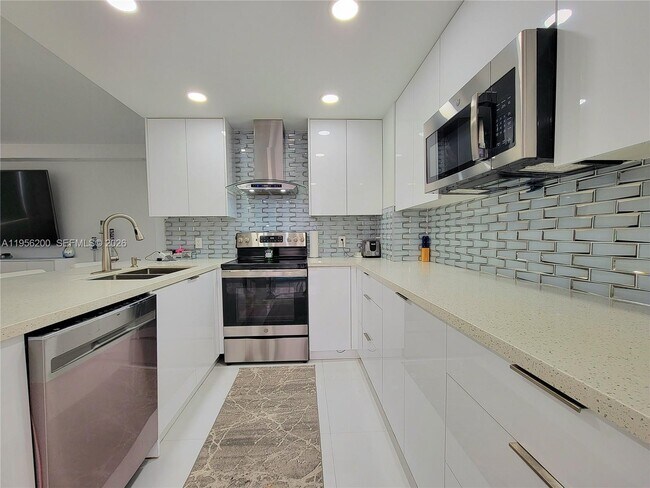 Photo - 3505 S Ocean Dr Unit 901