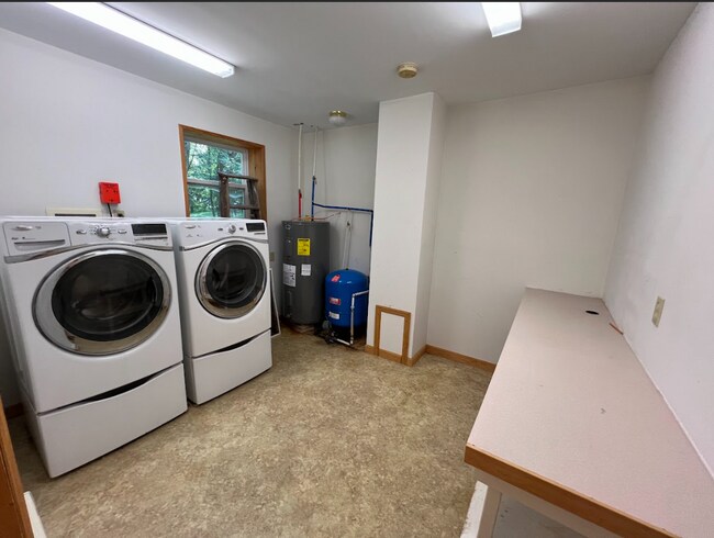 Photo - 23 Tennyson Cir