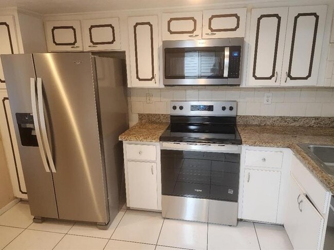 Photo - 3591 Inverrary Dr Unit 406