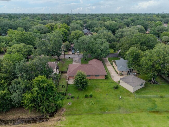 Photo - 2308 Hillcrest Dr