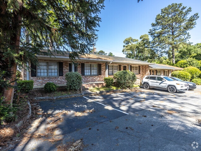 Shamrock Apartments - Shamrock Apartments