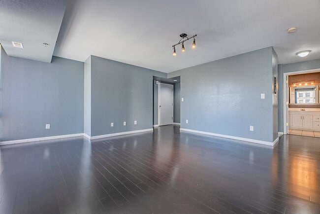 Photo - Condo in Downtown Peoria - Twin Towers