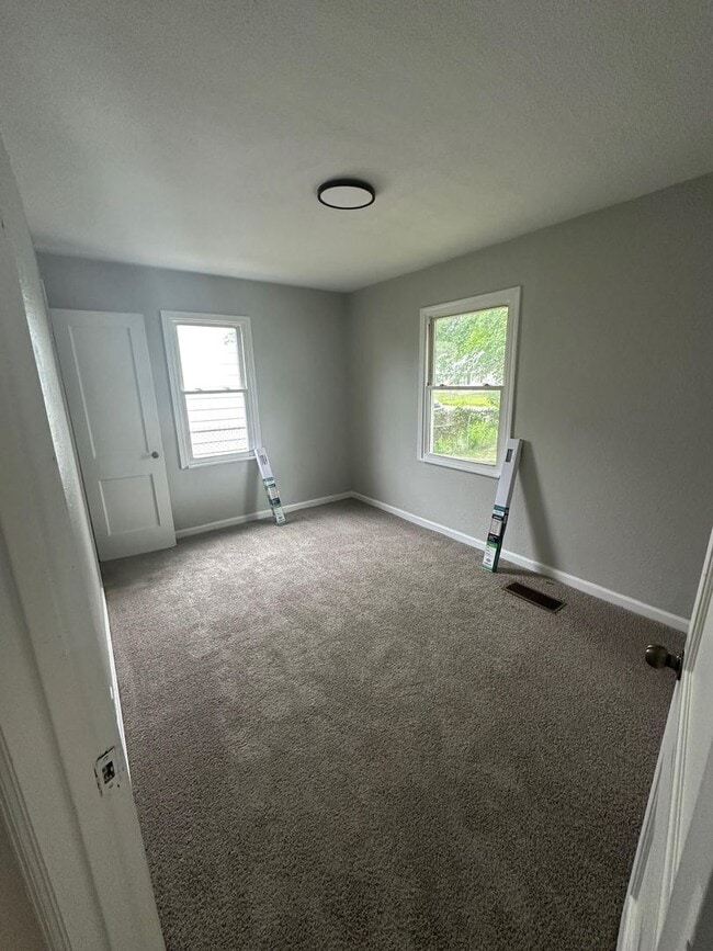 Photo - 3 Bed 1 Bath with Fence + 2 Car Garage - Newly Refreshed