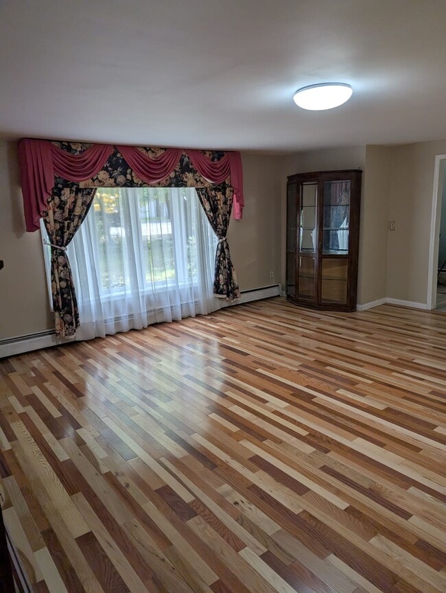 Photo - 270 Heim Rd House