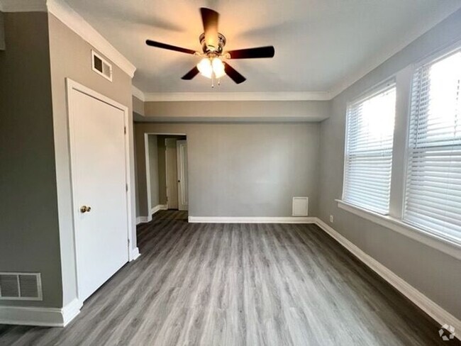 Building Photo - Ask about our One Month off move-in specia... Rental