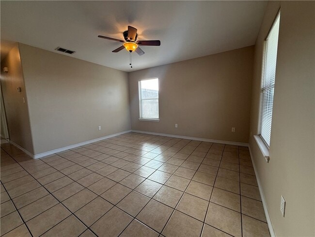Photo - 622 Webb St
