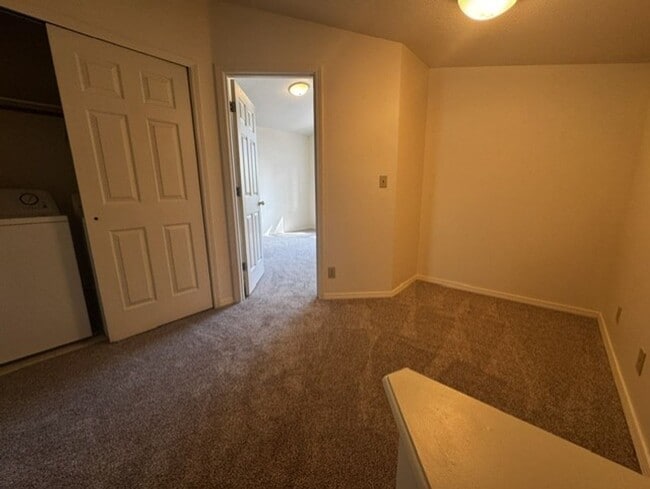 Photo - 1725 SW Knoll Ave