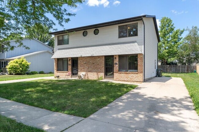 Building Photo - $1,250 | 2 Bedroom, 1.5 Bathroom Duplex | ... Rental