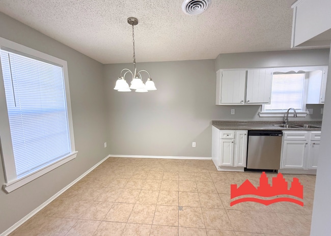 Photo - 3883 Drayon Cove